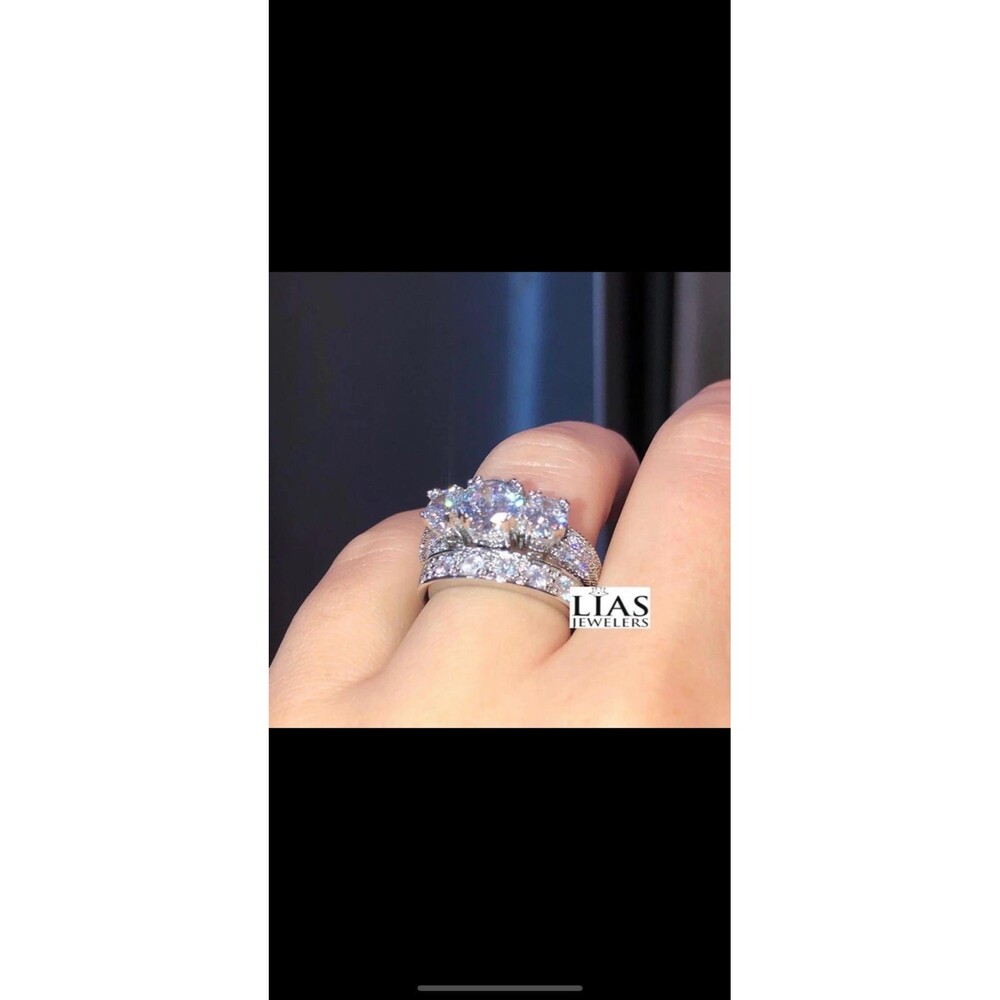 New 18kwhite gold wedding ring set